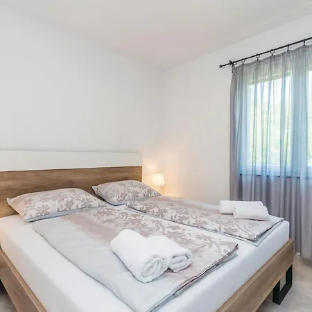 Apartment 2 Bedroom Stunning In Krk
