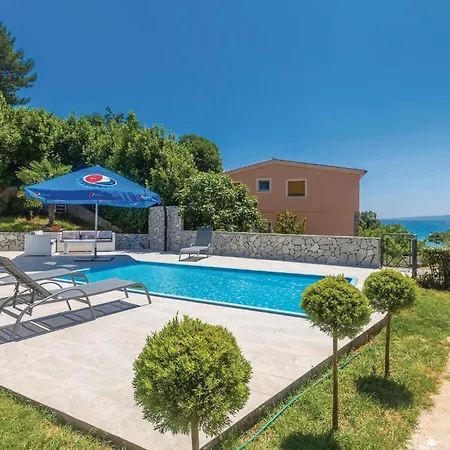 Apartment 2 Bedroom Stunning In Krk *