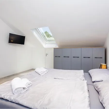 2 Bedroom Stunning In Krk