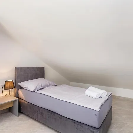 2 Bedroom Stunning In Krk Apartment