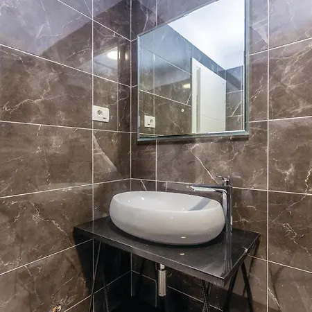 Apartment 2 Bedroom Stunning In Krk