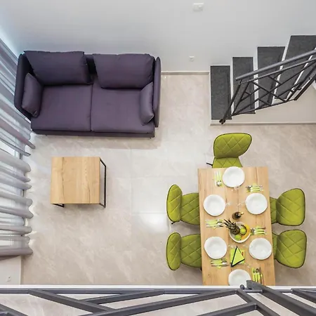 2 Bedroom Stunning In Krk Apartment *